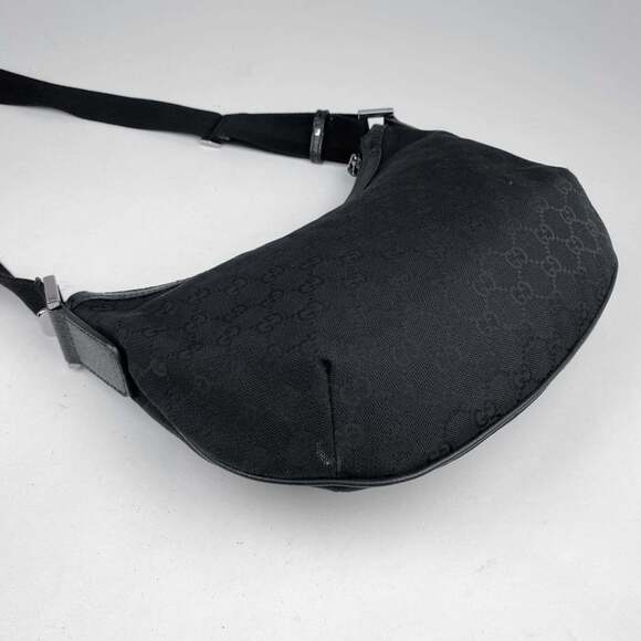 GUCCI Black Canvas Shoulder Bag - Picture 2 of 9